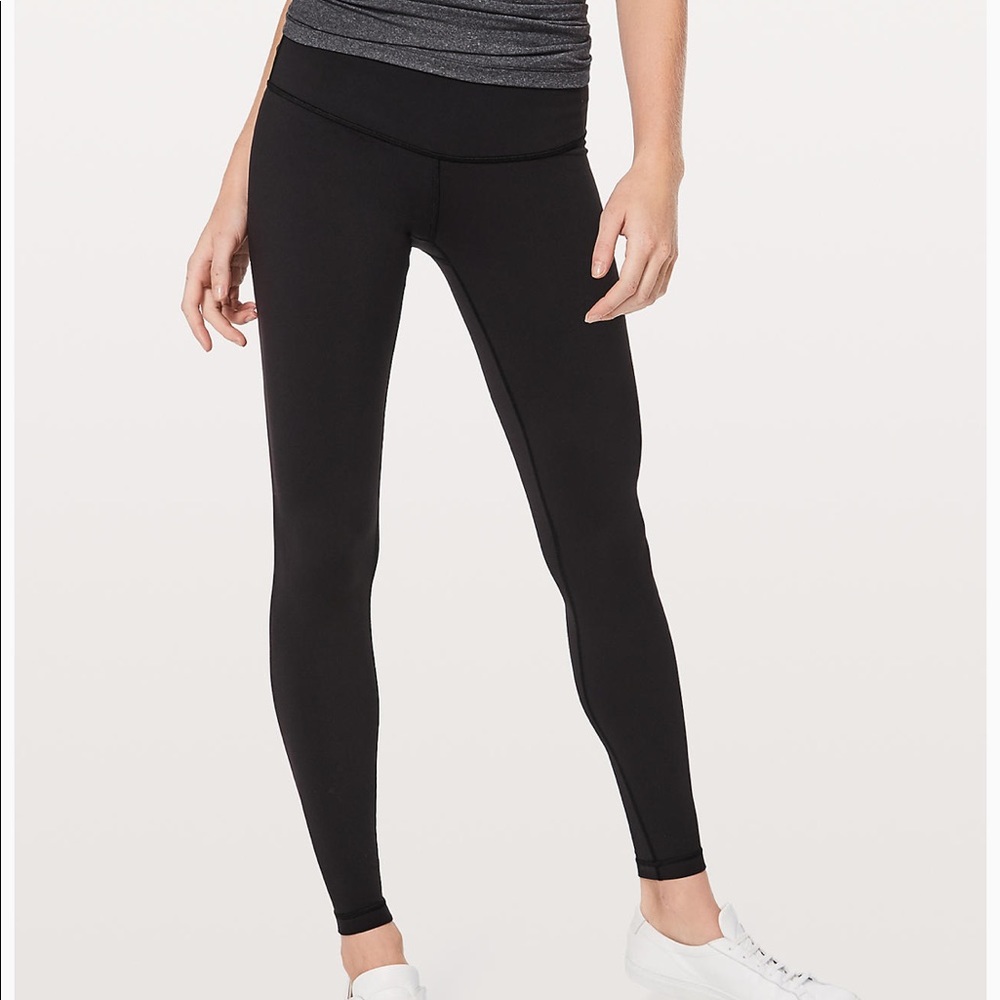 Wunder under- lululemon pants size 8